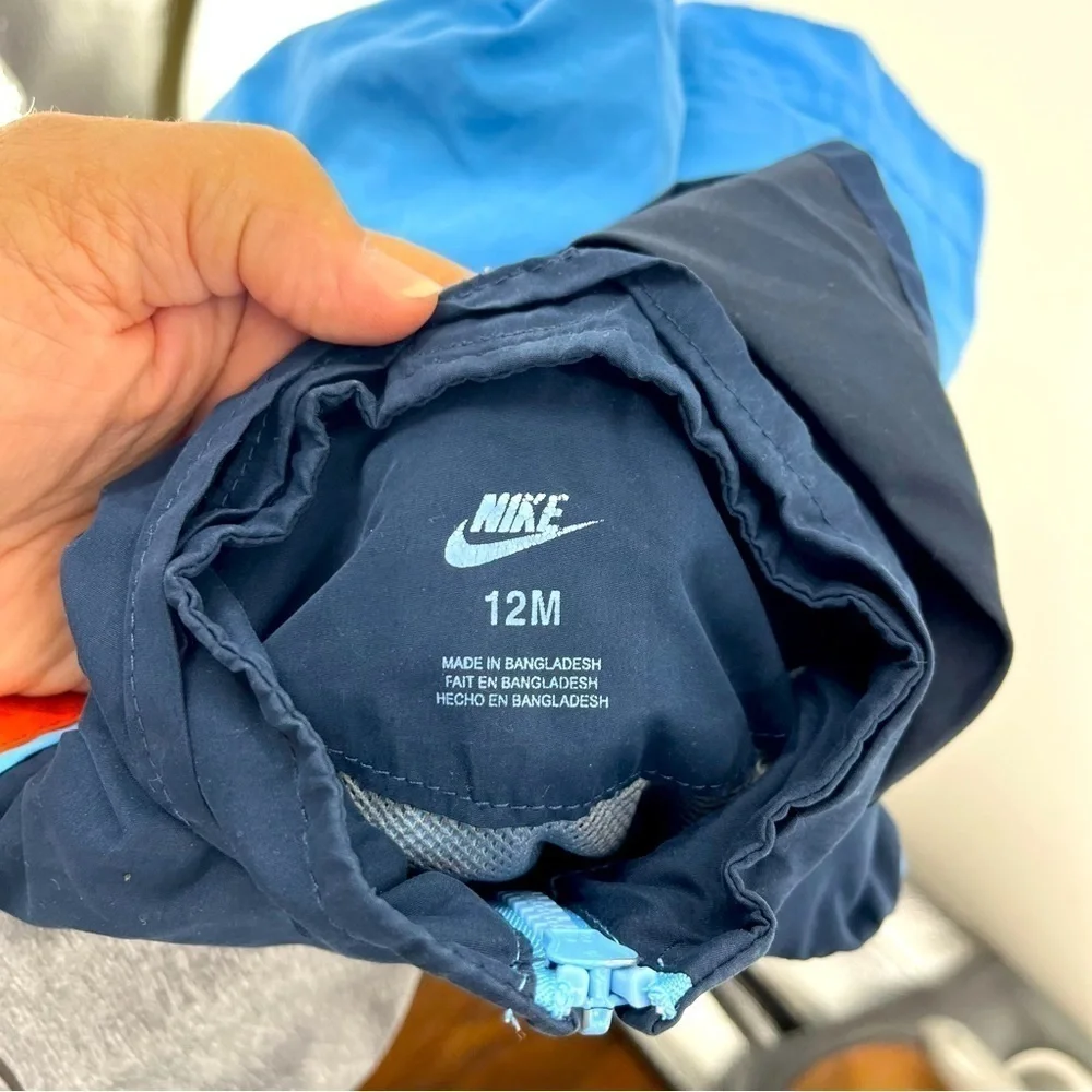 Nike full Zip jacket w/ hoodie‎